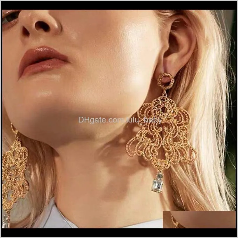 exaggerated alloy carved earrings women`s noble and elegant atmospheric ear accessories new product