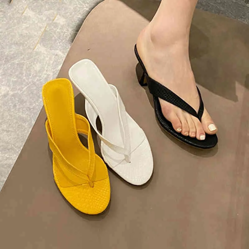 Lato Sandały Outdoor 2021 Nowa marka Kobiety Slipper Slip On Flip Flop Damskie Cienkie Szpilki Slajdy Eleganckie Kobiety Buty C0410