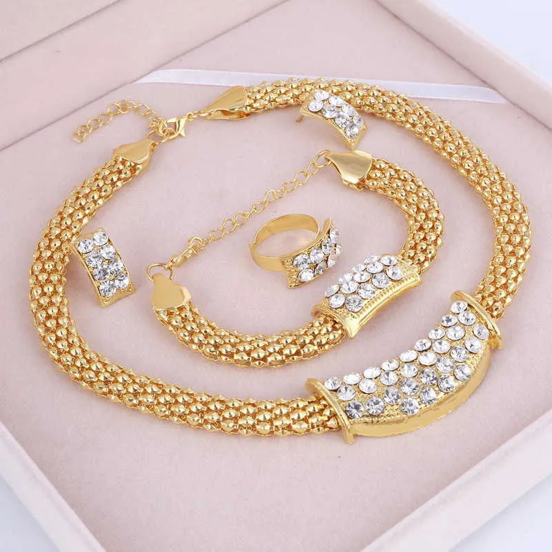 Conjuntos de joyas Pulsera de diseñador de lujo Precio increíble Boda de oro para mujeres Declaración colgante Cuentas africanas Collar de cristal Pendientes Anillos