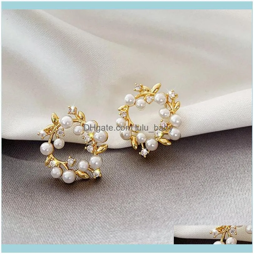 Stud River Charm Women Studs Earrings Irregular Imitation Pearls Flower Gold Color Delicate Earring Female Fashion Jewelry 1Pair1