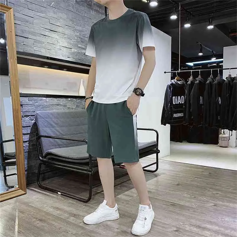 Hommes Ensembles D'été À Manches Courtes Chemise Ensembles Gradient Couleur Hommes Vêtements D'été Sportswear 2 Pièce Ensemble Survêtement Survêtement Shorts Mâle 210806