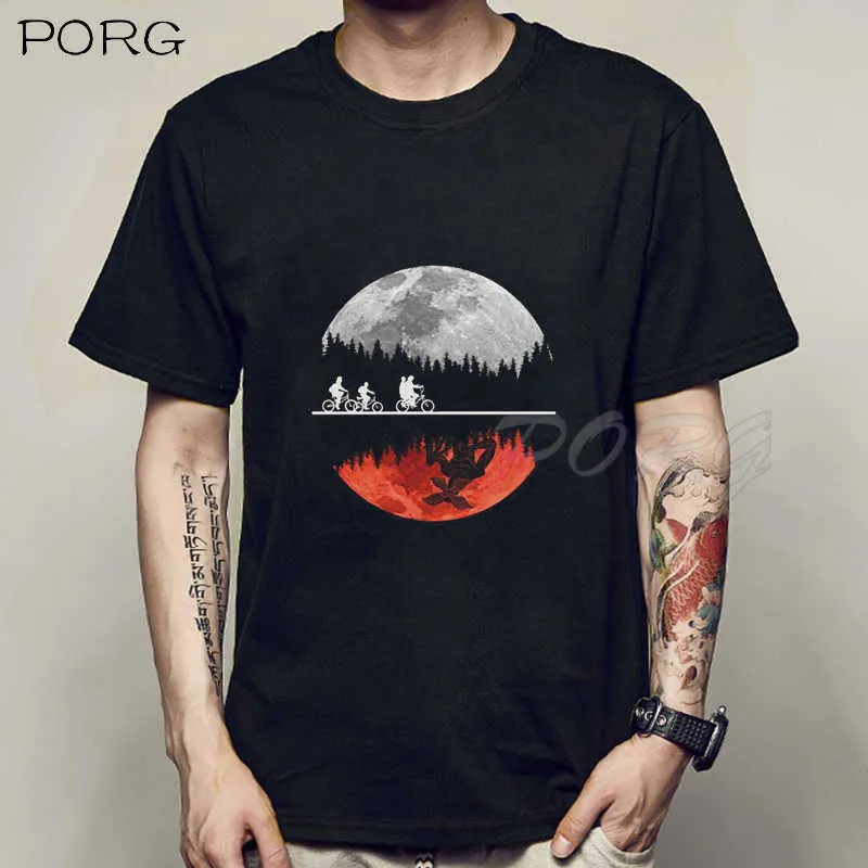 Rolig Design Two-worlds Herr T-shirt 100 % bomull Sommar Tee Shirt Hip Hop Streetwear Stranger Things T-shirt Herrkläder 2020 Y0526