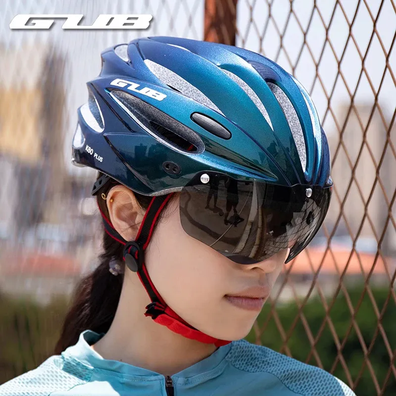 GUB K80 plus Capacetes com Óculos de Adsorção Óculos Integralmente Moldados MTB Road Bike Cap Homens Seguro Mulheres Capacete Ciclismo