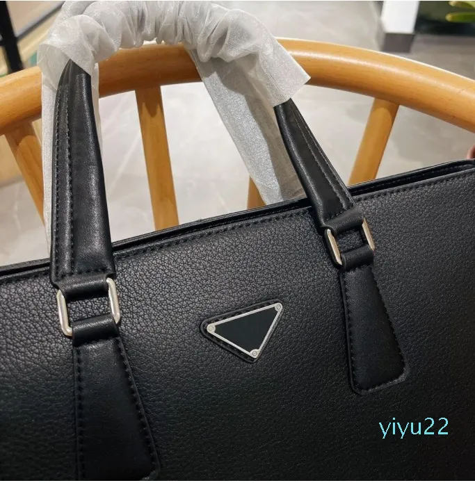 Genuine Leather Briefcase for Men Black Business Tote with Zipper Closure Bamboo Fiber Lining Hard Handle 2024 Luxury Designer Bag