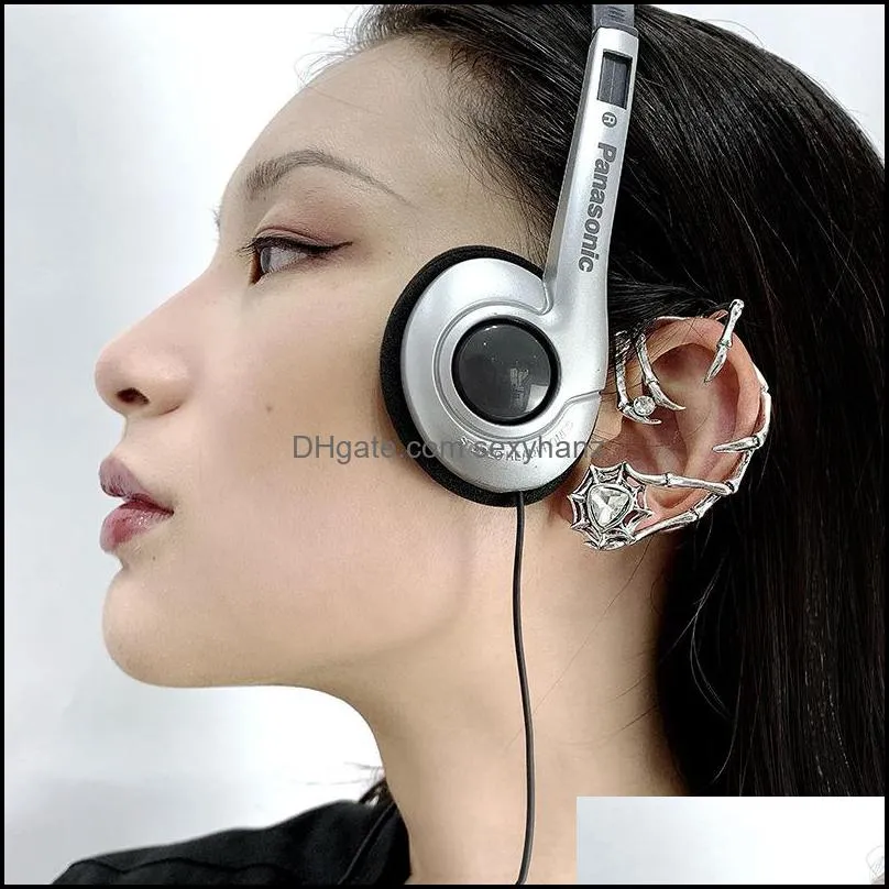 S2064 Fashion Jewelry Punk Black Devil Talons Earrings Unique Styling Design Ear-hook Ear Cuff Sinlge Piece Earring