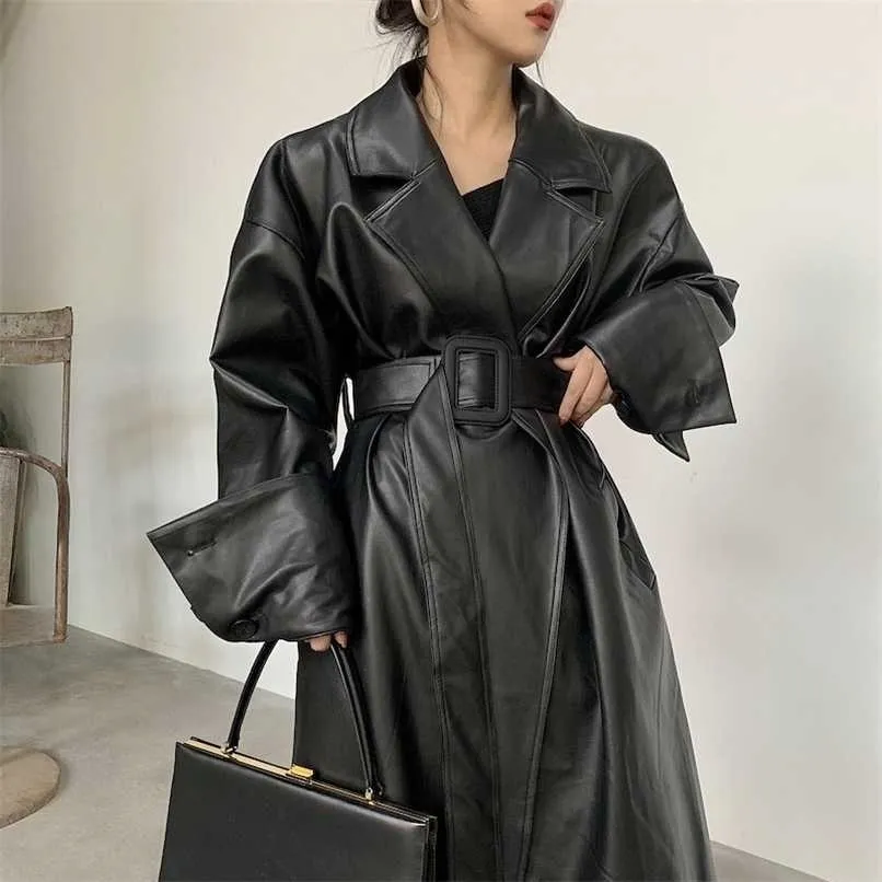Lautaro long trench en cuir surdimensionné pour les femmes à manches longues revers coupe ample automne élégant noir femmes vêtements streetwear 211204