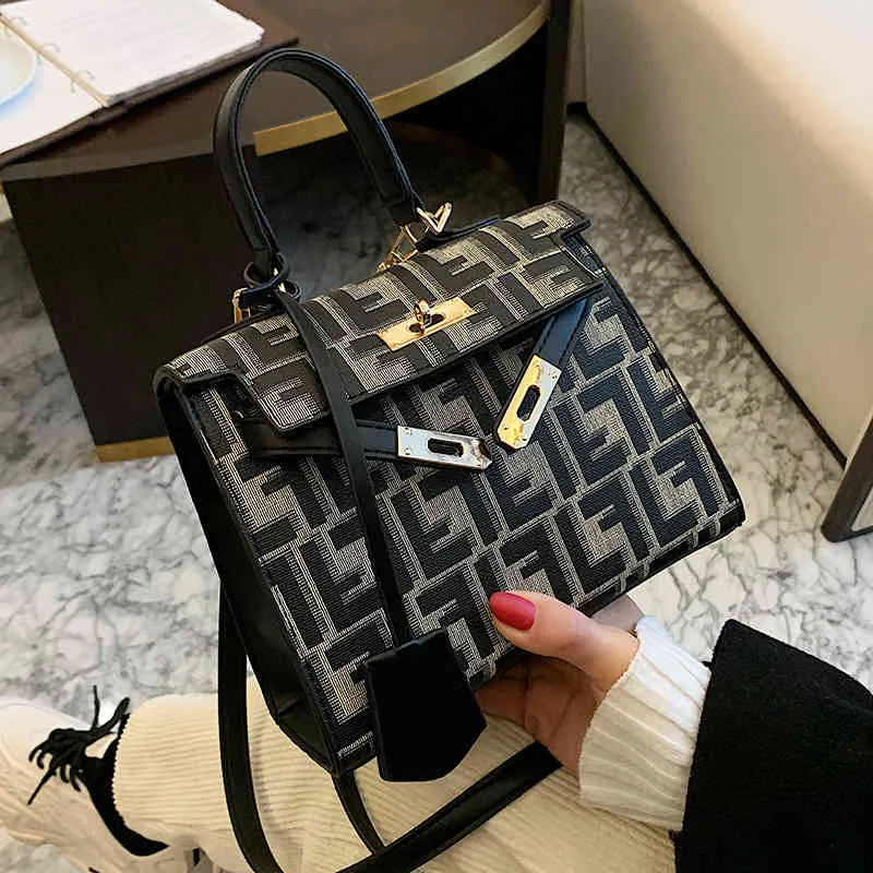Crossbody Vintage Messenger Bags Female HandBag Camera Style Purse Luxury  Canvas Handbags Leather Clutch Fashion Shoulder Bag 70% Off Outlet Online  Sale From Bagsonlines, $18.35 | DHgate.Com