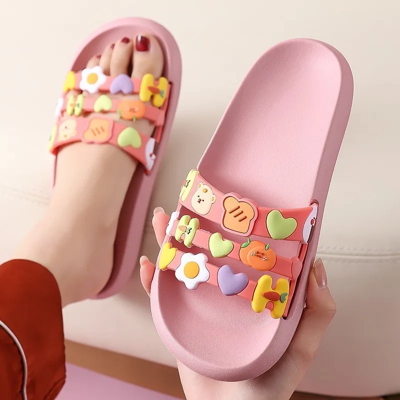 Schattige vrouwen mannen slippers zomer glijbanen cartoon beer fruit thuis indoor dikke zolen sandalen dames paren baden schoenen flip flops y0406