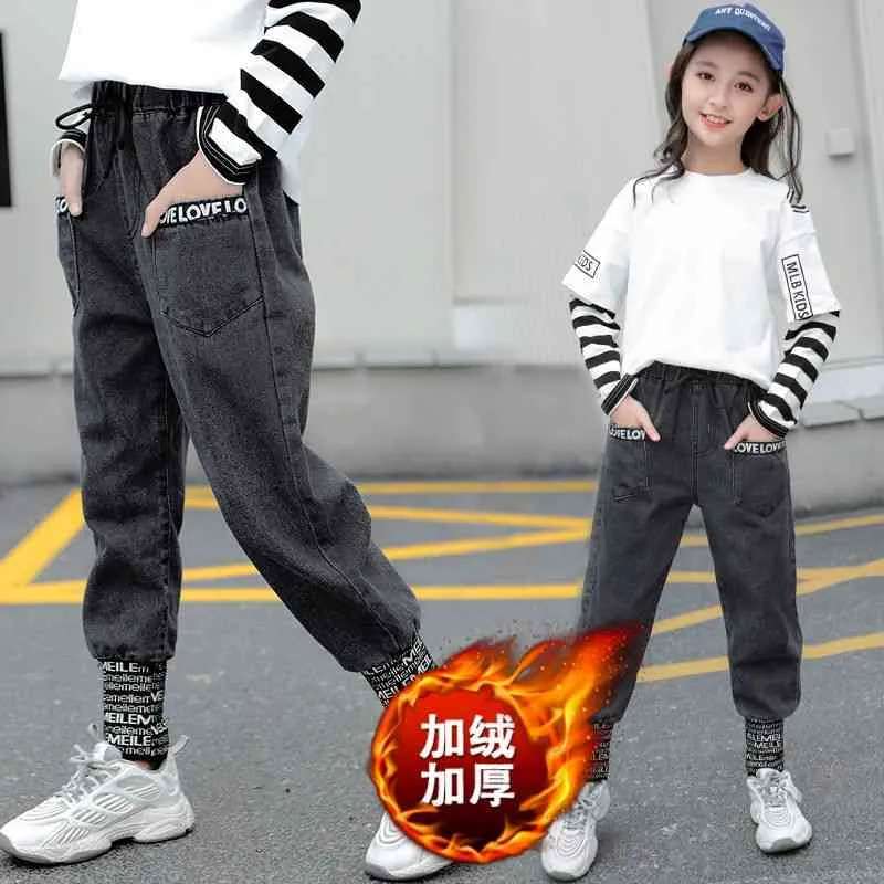 New Girl's Autumn/Winter Velvet Ankle Banded Jeans Children's Letter Jacquard rib Stylish Washed Denim Loose Soft Pants HOT 210331