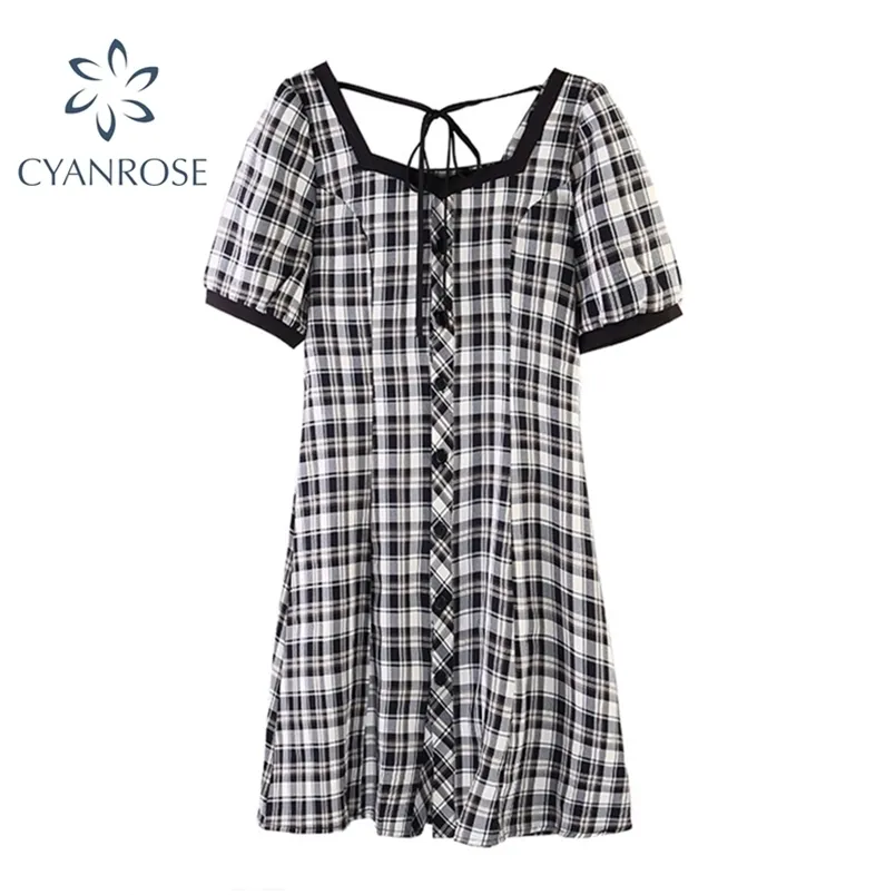 Plaid Summer Crop Dress Abiti da donna eleganti vintage Colletto quadrato Manica corta Streetwear Abiti monopetto Femme 210515