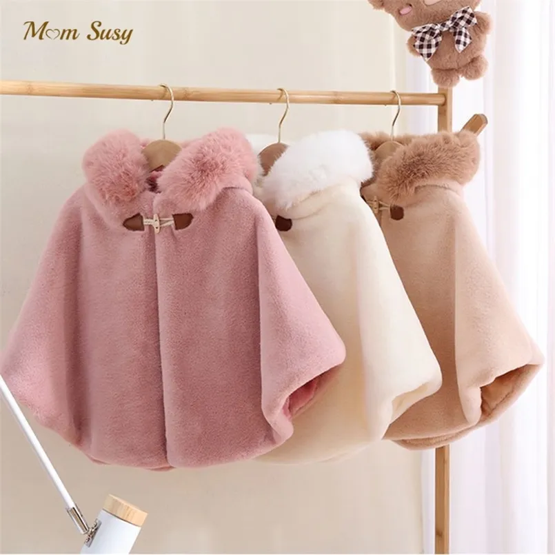 Baby Girl Cloak Faux Fur Winter Spädbarn Toddler Barn Prinsessan Hooded Cape Fur Collar Baby Outwear Topp Varma Kläder 1-8Y 210902