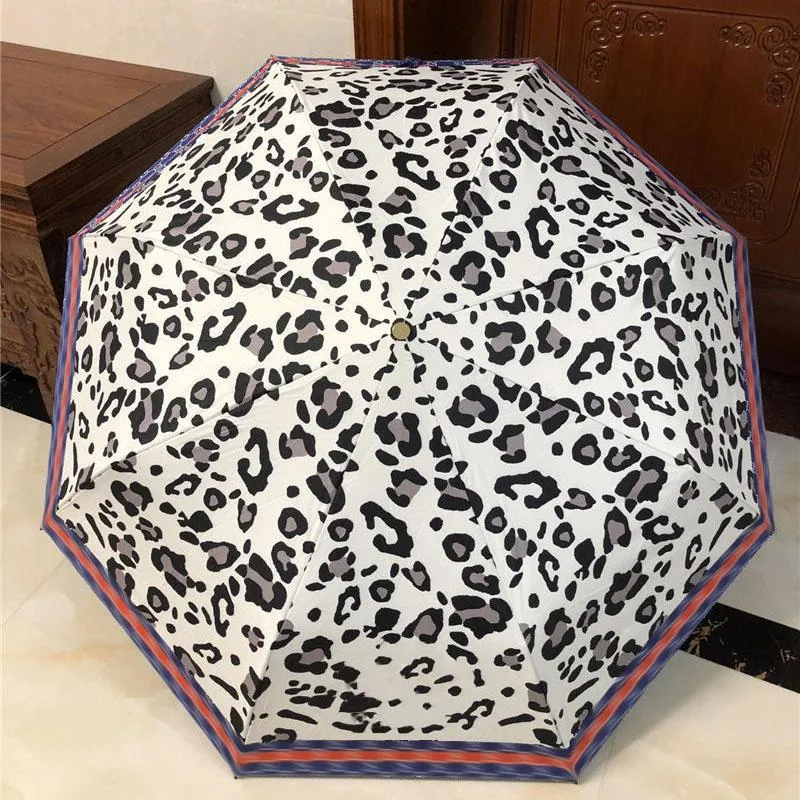 Luxurys Black And White Folding Umbrella Simple Style Letter Big Floral Rhinestone Round Handle Umbrellas spot