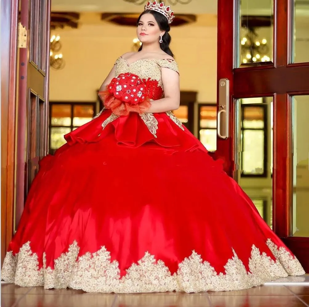 Vestidos de 15 años color rojo con dorado cheap