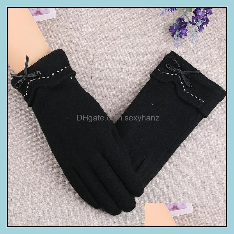 2020 Fashion Winter Female Wool Touch Screen Gloves Women Warm Cashmere Full Finger Leather Bow Dotted Driving Gloves Mittens1