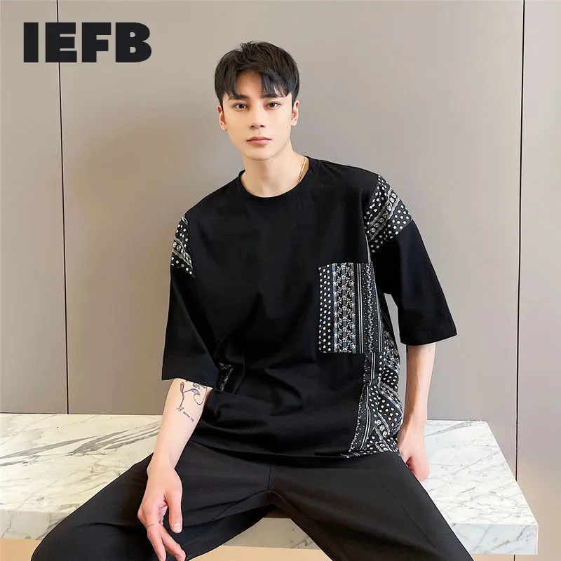 IEFB Summer Men's Tee Tops Lâche Casual Motif de couture Col rond Manches courtes Coréen Streetwear T-shirts à manches courtes 210524