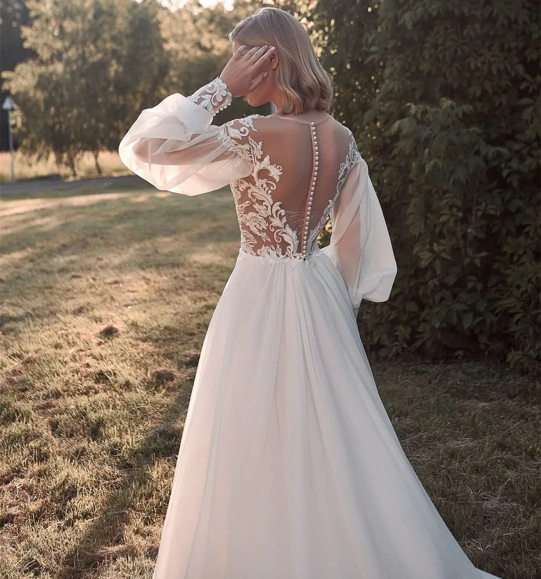Elegant Lace Applique A-e Tulle chiffon wedding dress with Chapel Train, V-Neck, and Backless Design for Women