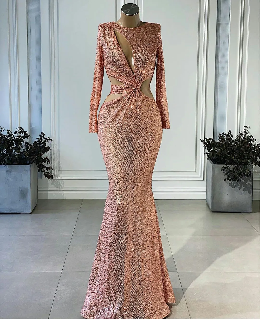 Vestidos De Noche De Sirena De Oro Rosa Brillante Cuello Joya