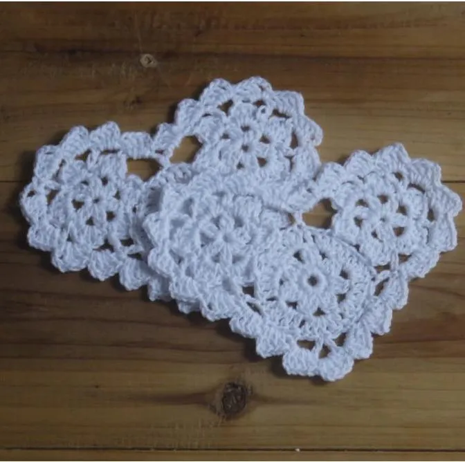 Toptan 100% Pamuk El Yapımı Şekilli Kalp Tığ Doily Dantel Kupası Mat Vazo Mat, Coaster 10 cm Masa Mat Özelleştirme