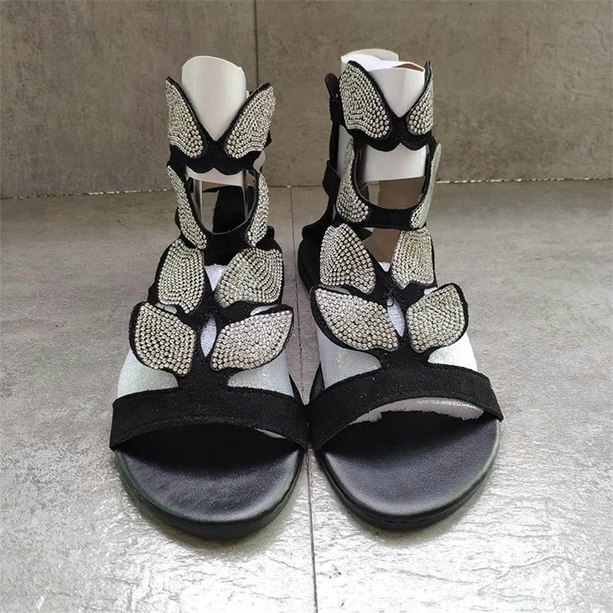 2021 Designer Kvinnor Slipper Sandal Mode Sommarbotten Fjäril med Rhinestone Sandaler Flat Skor Dam Flip Flops Toppkvalitet 35-43 W7