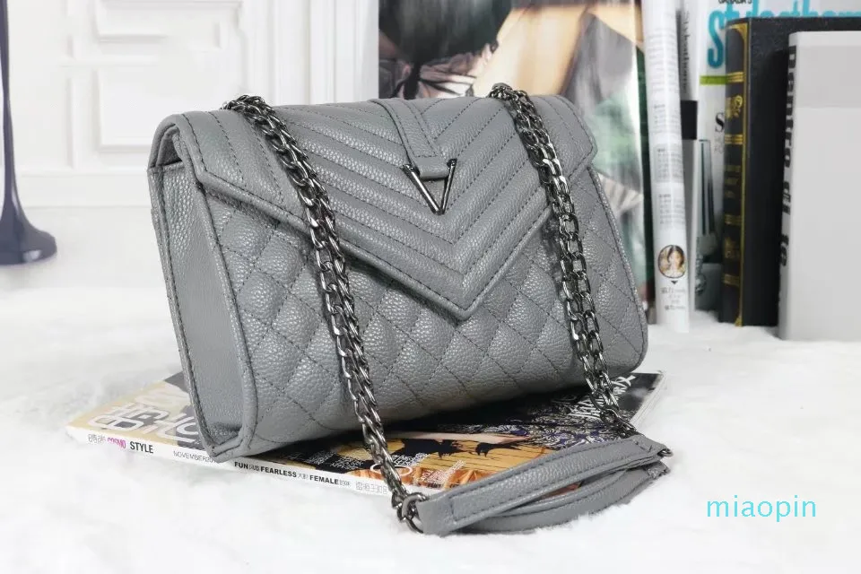 Luksusowa Moda Słynne Kobiety Tłoczenie Rzemienna Bag Messenger Girl Tassel Torebka Żelaza Łańcucha Crossbody