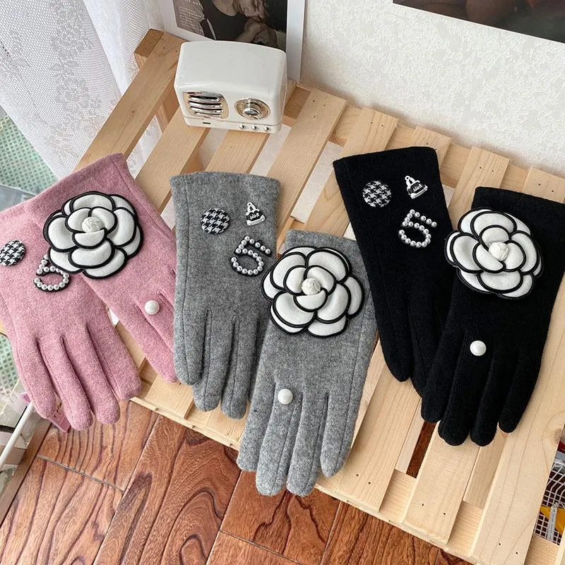 Five Fingers Gloves High Quality Winter For Women Classic Brand Camellia Touch Screen Female Thick Mittens Driving Glove 2021