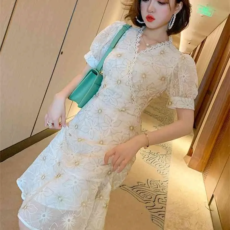 Cross V-neck stitching lace edge bubble sleeve gold thread embroidery flower dress female summer 210416
