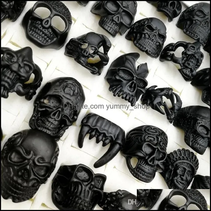 Fashion new 100pcs/lot Gothic Punk Skull band Rings black colour Tough Guy retro mix Styles Men`s Women`s Jewelry Gift(size:18mm-23mm)