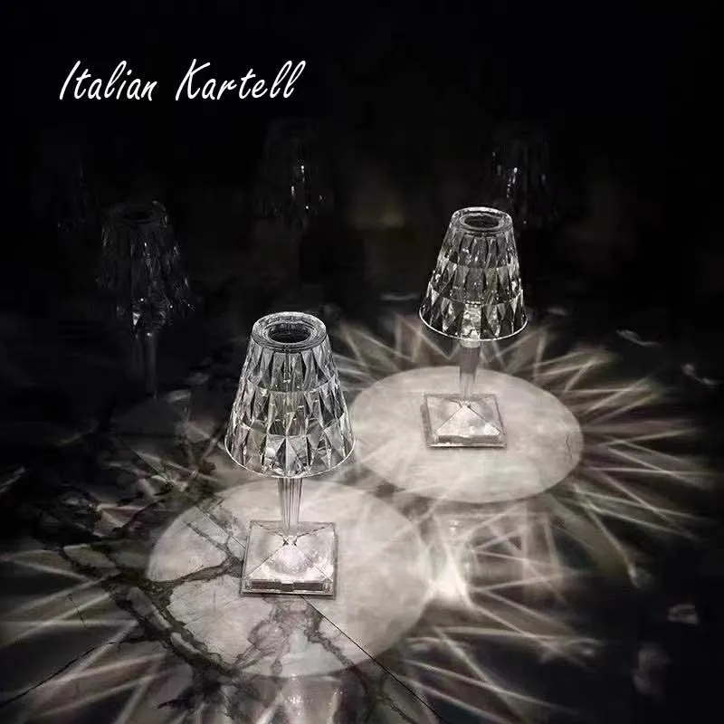 Lampade da tavolo Lampada in acrilico con diamanti nordici Decorazioni artistiche Kartell Scrivania a LED ricaricabile Luce notturna Touch per soggiorno camera da letto