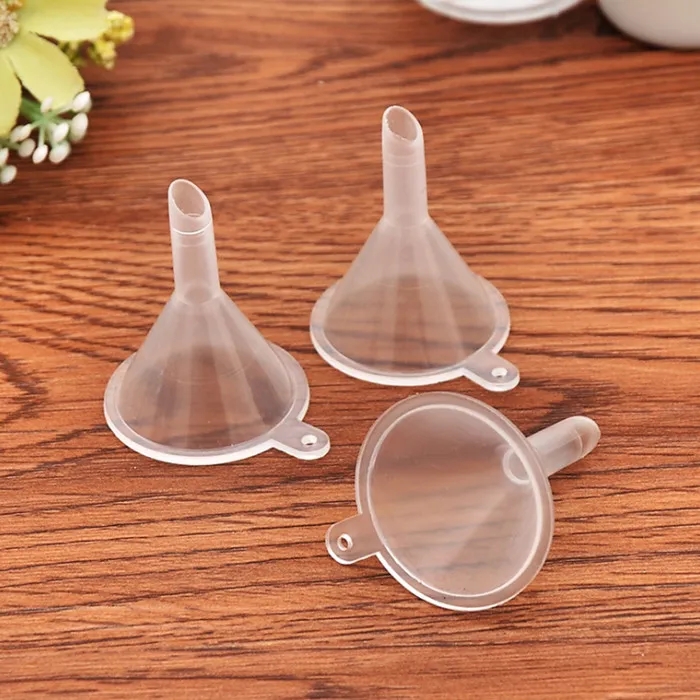 Mini Plastic Small Funnels Perfume Liquid Essential Oil Filling Transparent Funnel Kitchen Bar Dining Tool YHM592