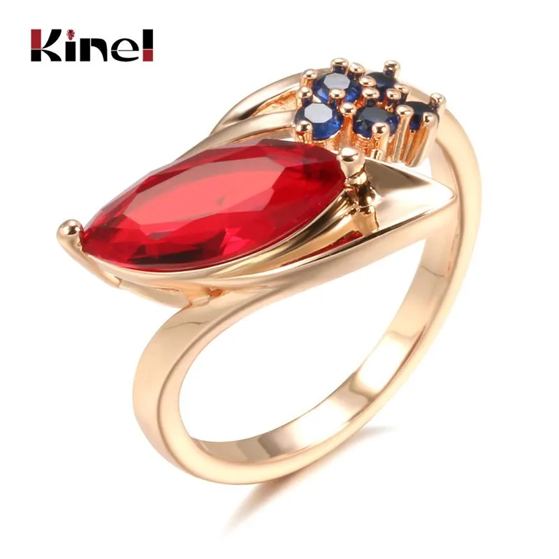 Pierścienie klastrowe Kinel luksus 585 Rose Gold Red Ruby Stone Pierścień dla kobiet Mosaic Blue Natural Zircon Vintage Ethnic Bride Biżuteria ślubna