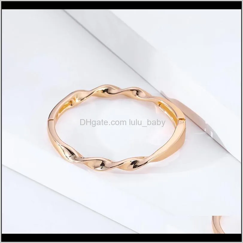 alloy jewelry fashion women irregular warp wave charm bracelet1