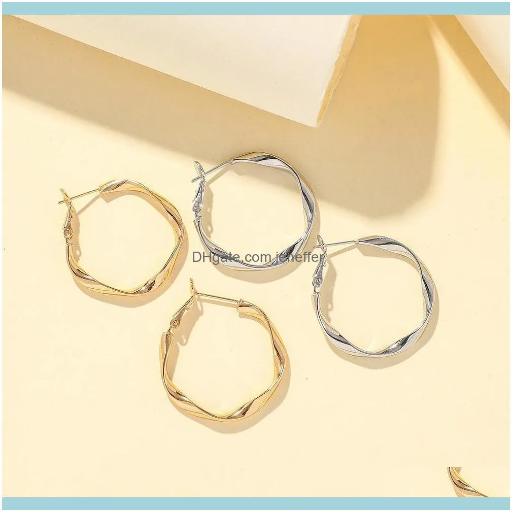 Fashion simple classic twist line cold C-shaped wind niche design Circle Earrings