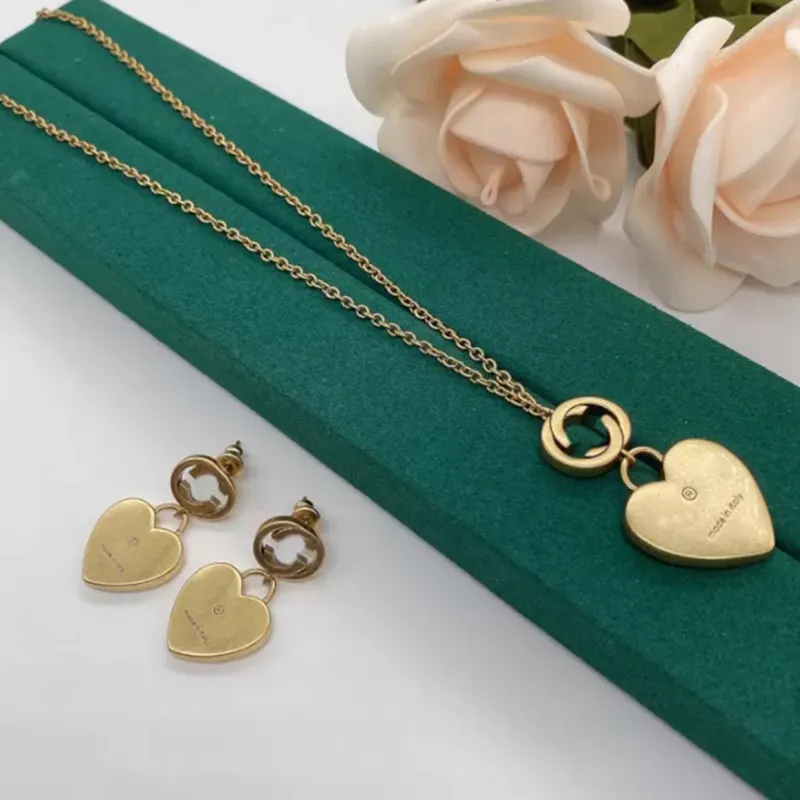 2022 Designer Ketting Set Oorbellen Voor Vrouwen Luxe Ontwerpers Gouden Ketting Hart Oorbel Mode Jewerly Gift Met Charm D22021262J