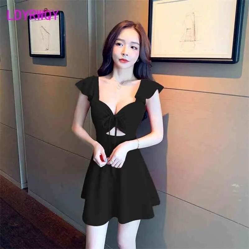 LDYRWQY summer Korean fashion V-neck low-cut hollow slim sexy dress with drawstring Office Lady 210416