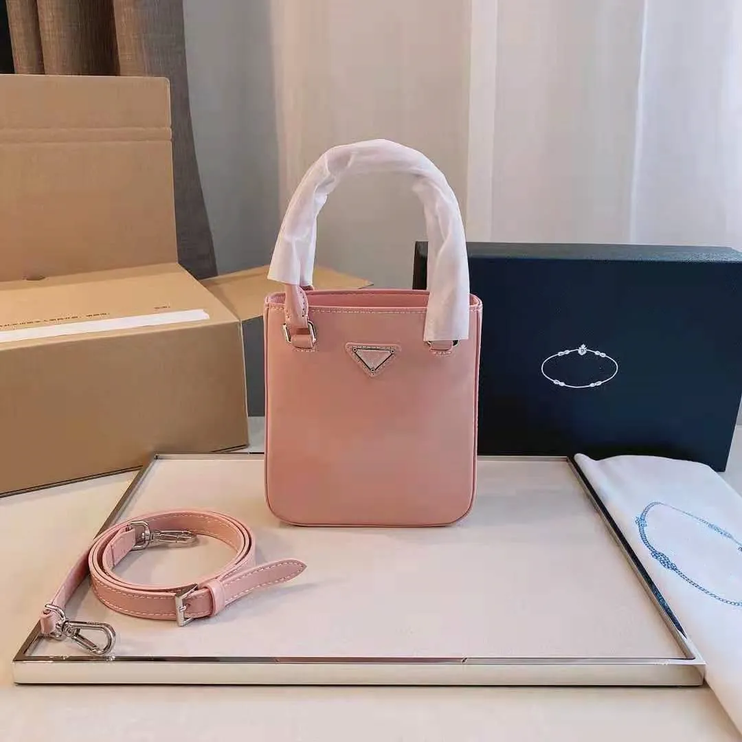 luxurys designers Handbags Purses MONTIGNE Bag Women Tote Brand Letter Embossing Genuine Leather Shoulder Bags crossbody bags`s Satchel