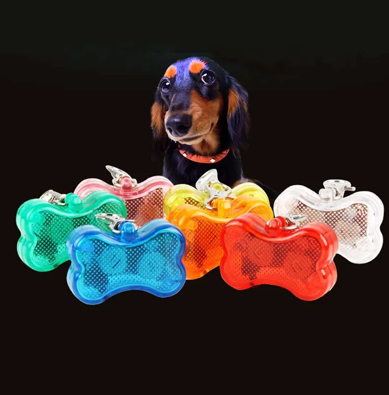 LED Pet Pendant Tag lighting lamp Light Dogs Puppy Pets Accessories PendantS flashing Keychain Flash Dog Tags