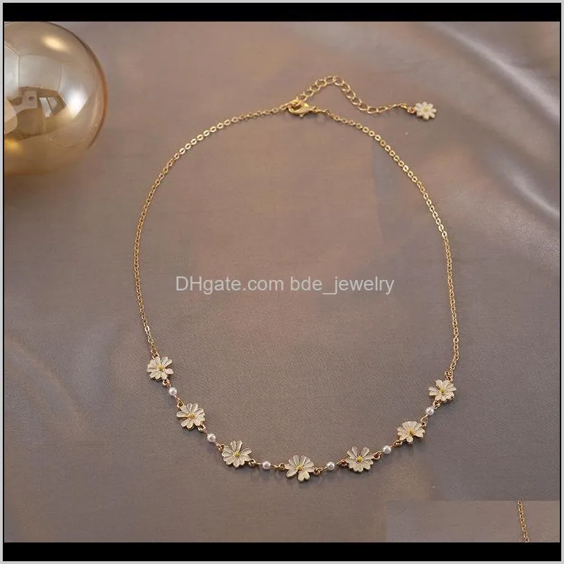 raza sweet and  daisy flower necklace bracelet temperament simple niche design short clavicle chain dff0638