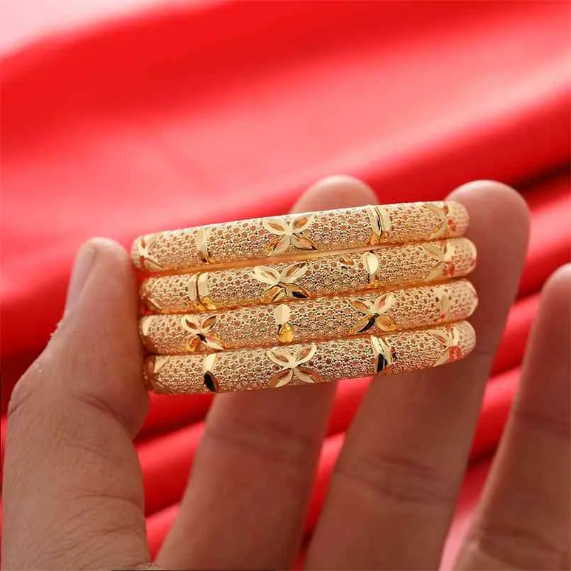 4pcs/Lot Gold Bracelet 4-10 Baby Girls Child Dubai Circle Bangles Jewelry Arab Middle Eastern African Fashion Metal Bangle 210918