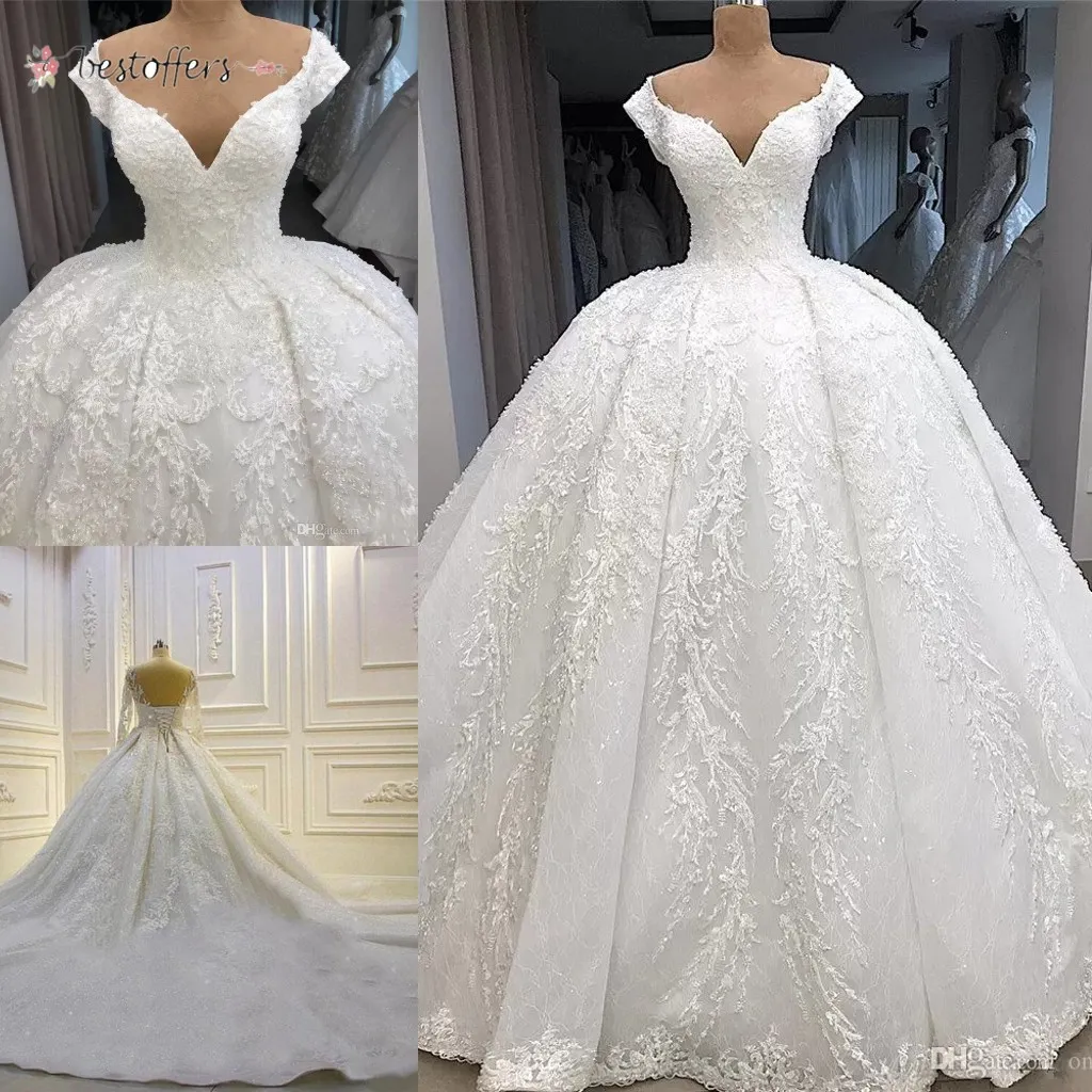 2022 Abiti da sposa di lusso bianco / avorio con spalle scoperte Abito da sposa di lusso arabo saudita Dubai con applicazioni di pizzo taglie forti BC10533