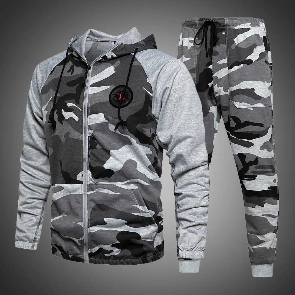 Mens Tracksuits Grey Camoflage Hoodies And Pants Men Running Suit Camo Sweatsuits 2 Piece Set Autumn Winter Outfits Men 210603