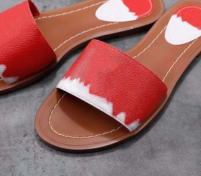bp04 latest high quality men Design women Flip flops Slippers Fashion Leather slides sandals Ladies Casual shoes