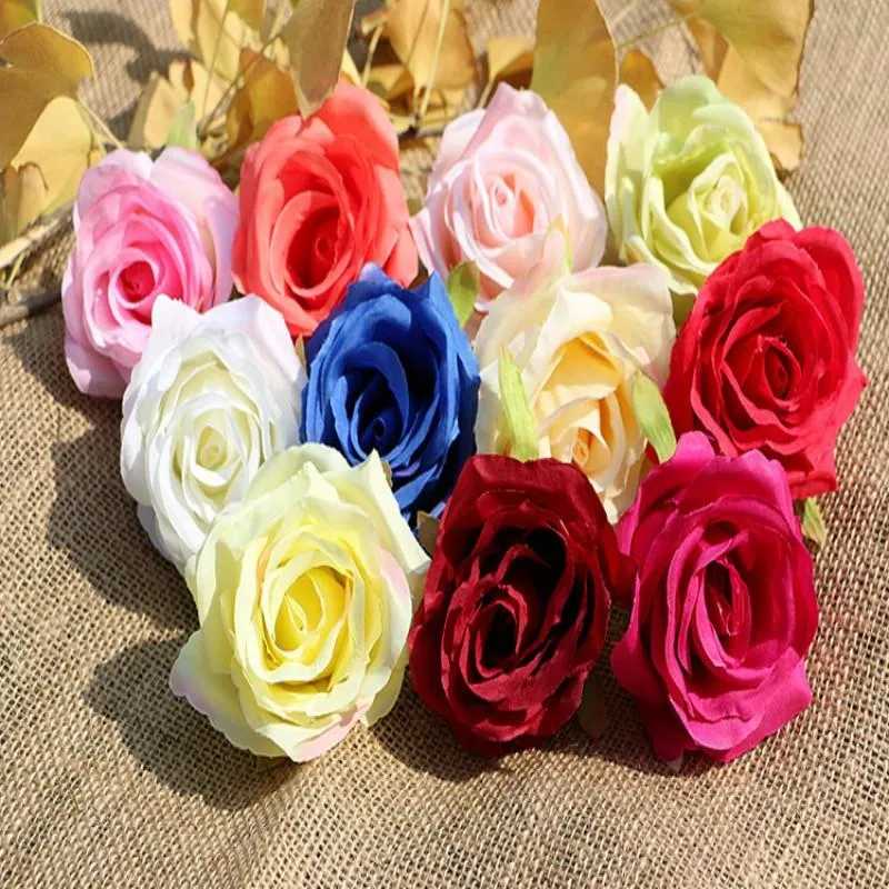 2021 Teste di rose artificiali fiori artificiali testa di fiori finti in plastica fiori di seta di alta qualità decorazione di nozze rosa da parete