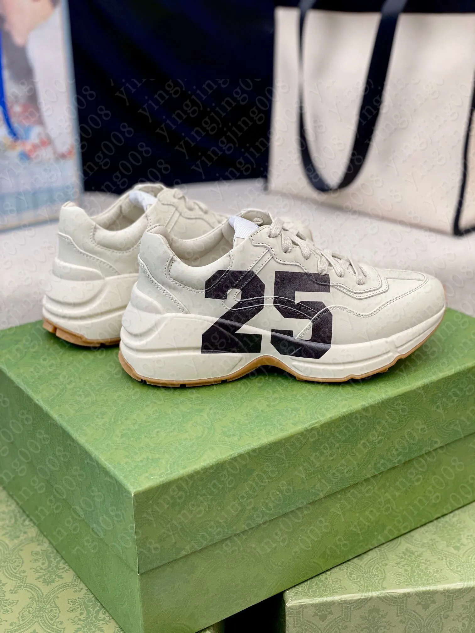 2021 Tasarımcı Ayakkabı Rhyton Sneakers Bej Erkekler Eğitmenler Vintage Lüks Chaussures Bayanlar Ayakkabı Tasarımcılar Sneaker Kutusu Boyutu 35-46 15