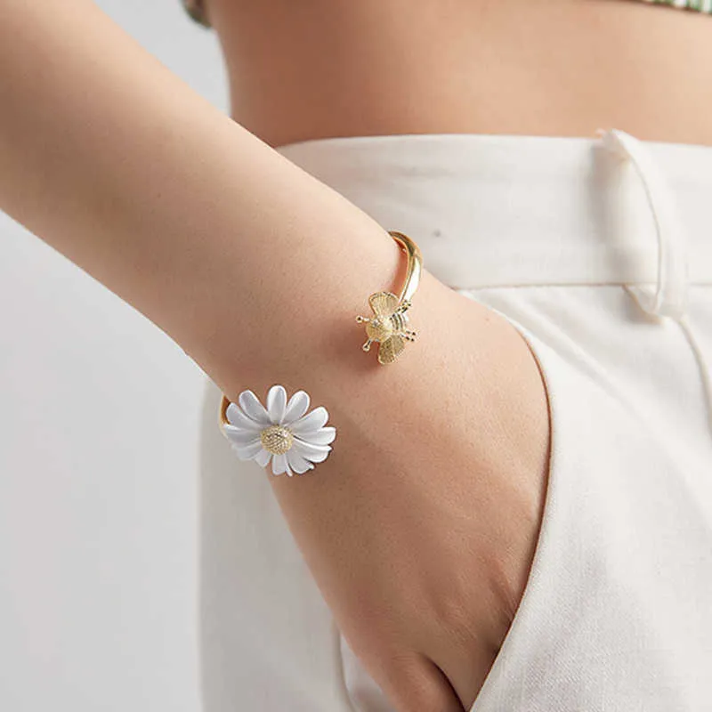 2021 moda estilo japonês bonito doce design original flores pulseira simples margarida encantos bracelete para meninas ajustáveis ​​q0719