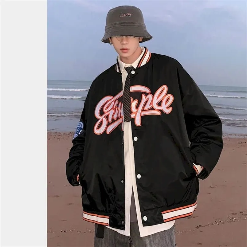 Män Jacka Spring Cool Baseball Uniform Western Preppy Style Stand-up Collar Coat Loose Motorcycle Pilot Trainer 210811