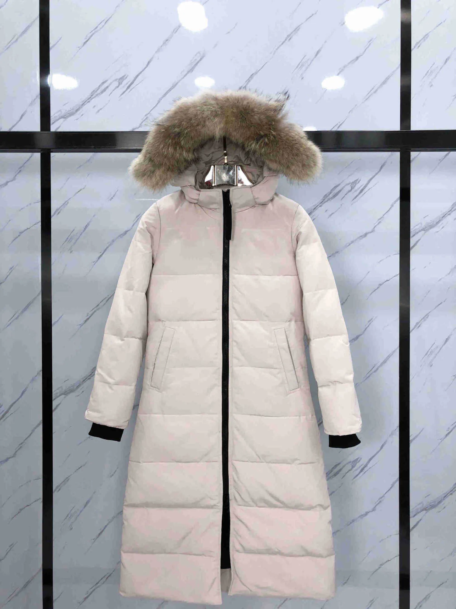 Neue Mode berühmte warme Winter Parkas Oberbekleidung Männer Frauen Echt Wolf Pelz Kapuze Kanada Daunenjacke Top Qualität Mäntel Hiver Doudoune 90% weiß