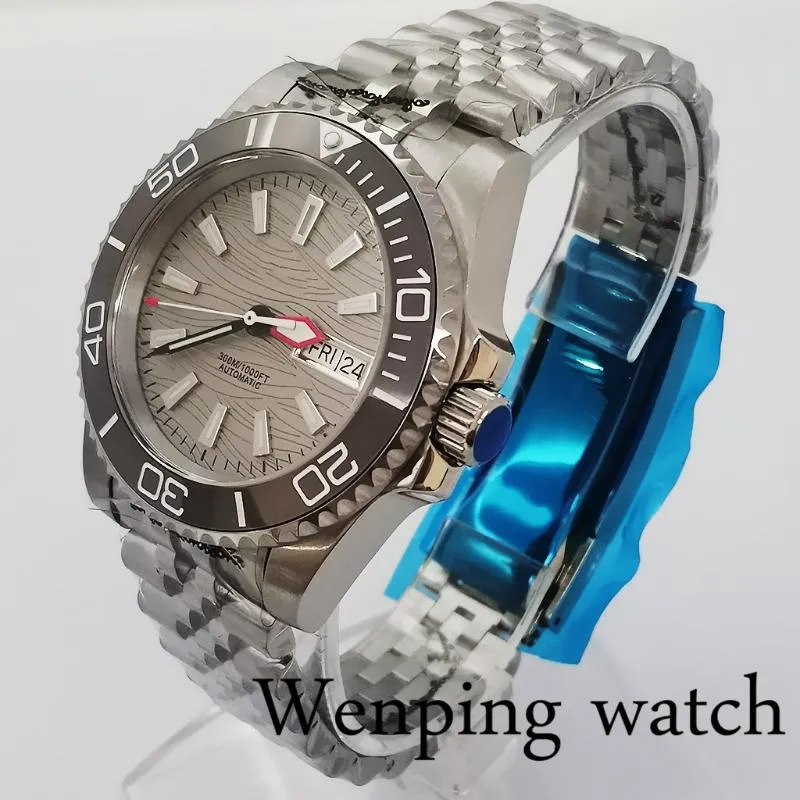 腕時計40mm滅菌灰色のダイヤルシルバーケースセラミックベゼルメンズウォッチグリーン発光サファイアガラスNH36自動運動時計