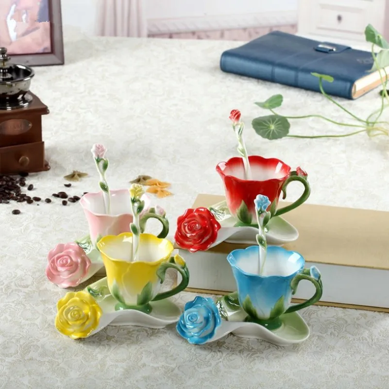 3D róży emalia kawa herbata milka kubek zestaw z łyżką i spodek kreatywnych ceramicznych europejskiej porcelany porcelany porcelany pory małżeństwa