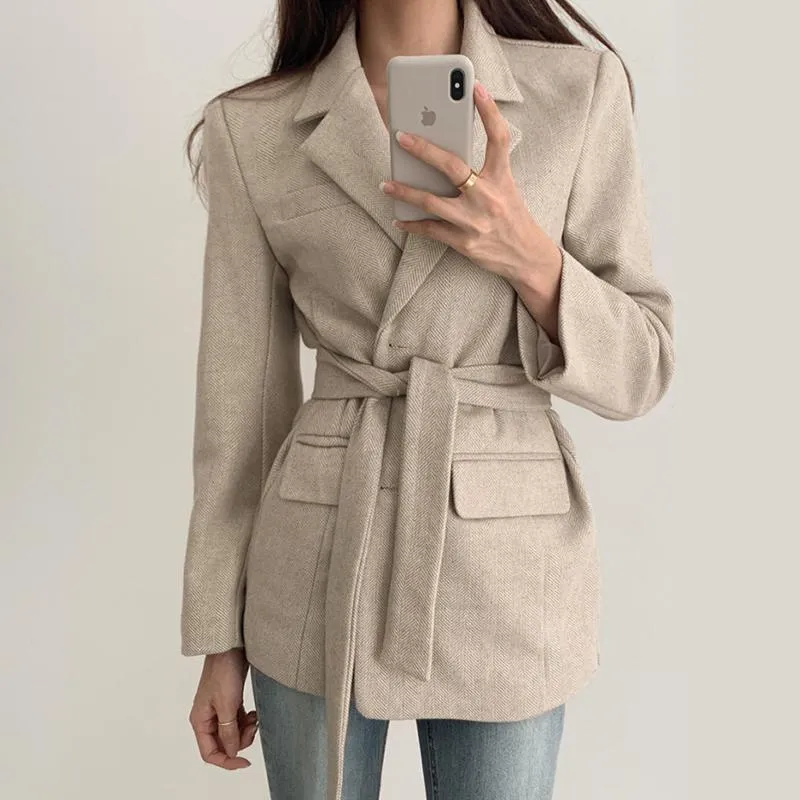 Kvinnors kostymer Blazers Woman Long Casual Jacket Coat 2021 Höst Vinter med Bältfickor Mode Designer Koreansk stil Kläder