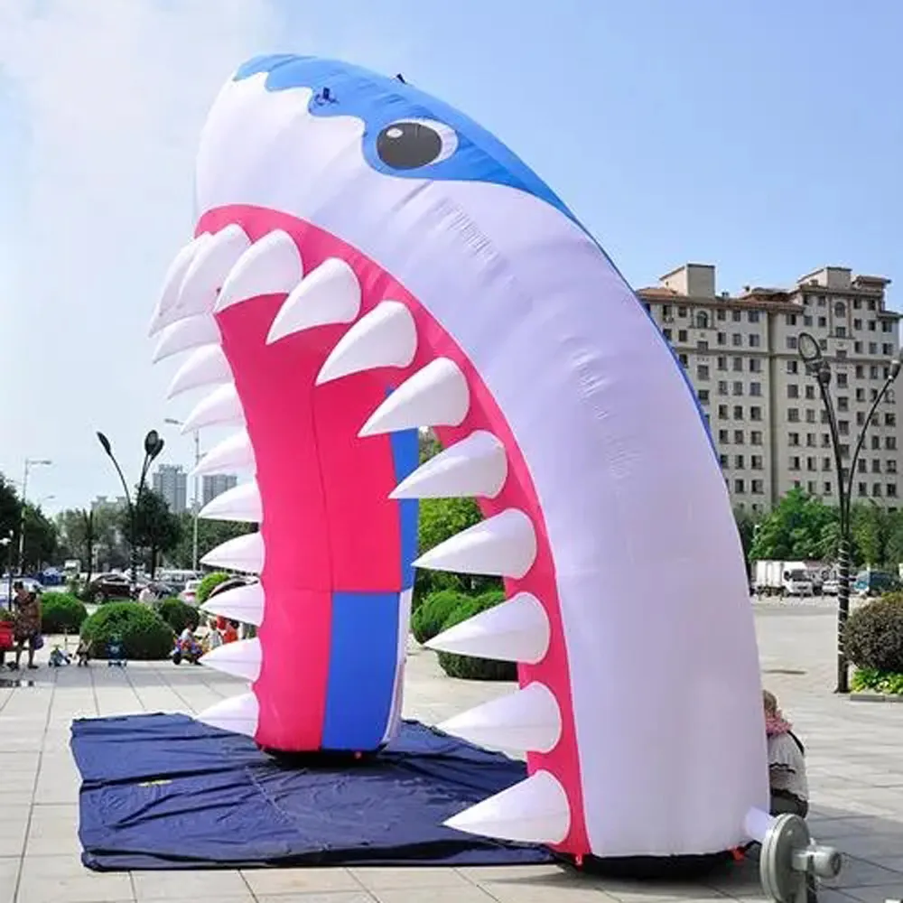 Projeto personalizado Arco de tubarão inflável com dentes afiados para entrada de parque de boas -vindas decoração